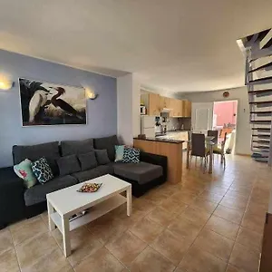 https://taty-house-sea-view.in-canary-islands.com